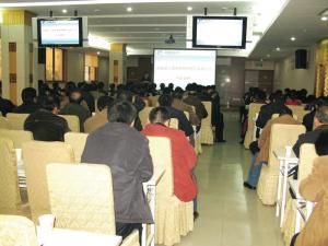 河南龙工召开新型玉米收获机械河南区域推介会