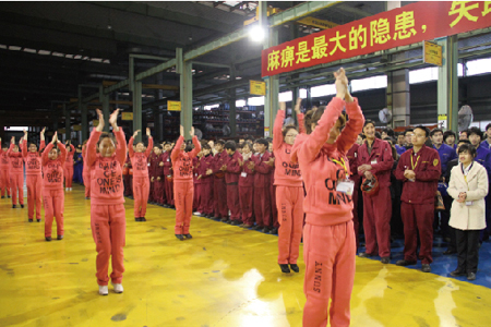 龙工叉车：凝神聚气始于晨会