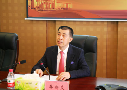 学习贯彻两会精神,努力开创龙工事业发展新局面