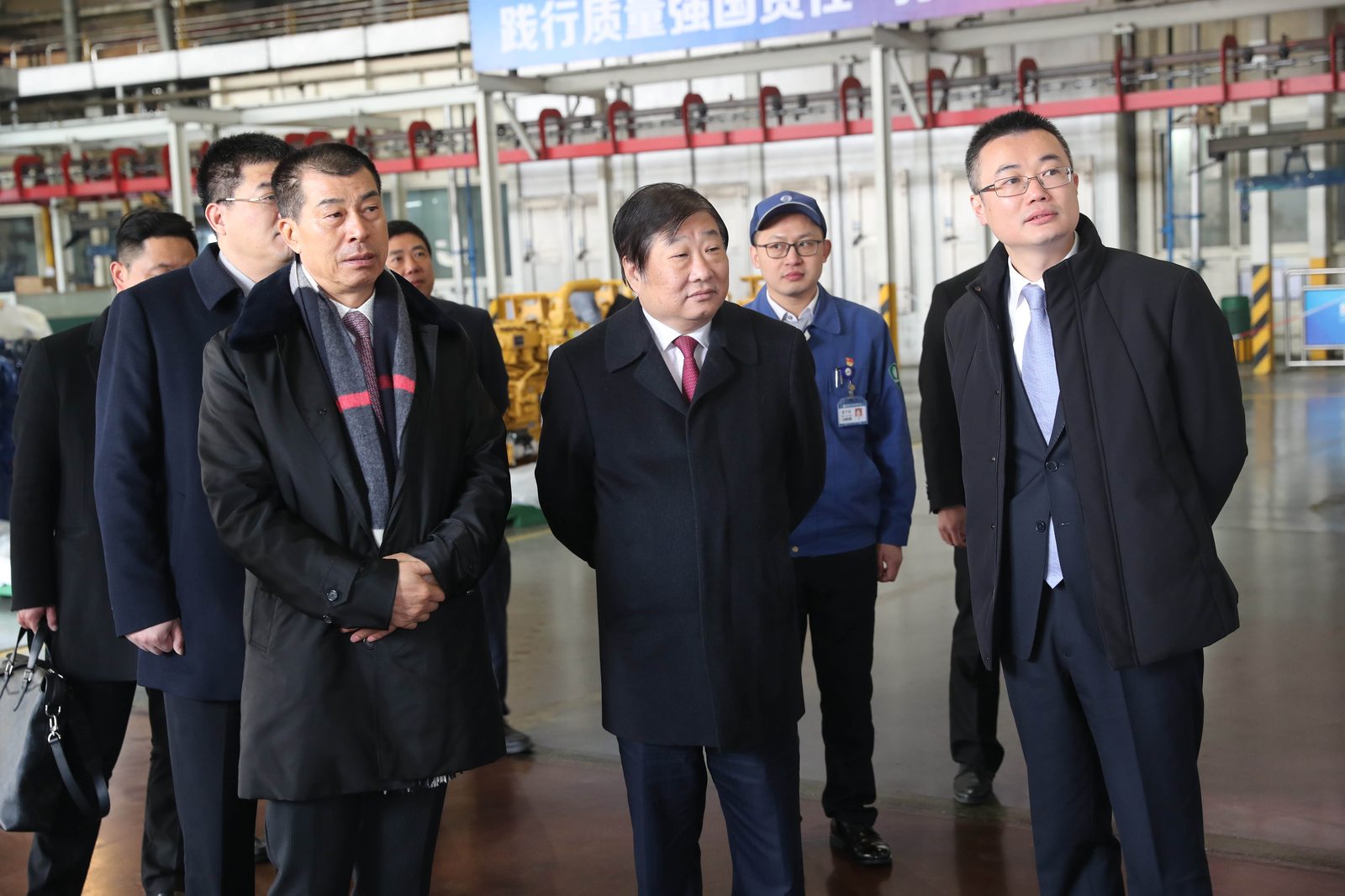 参观学习增友谊、强强联手铸辉煌--中国龙工、潍柴动力签署《战略合作协议》