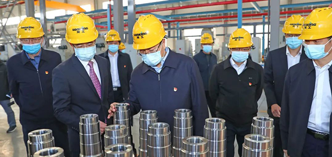 龙岩市委书记李建成新春开工首日深入龙工龙岩基地视察调研