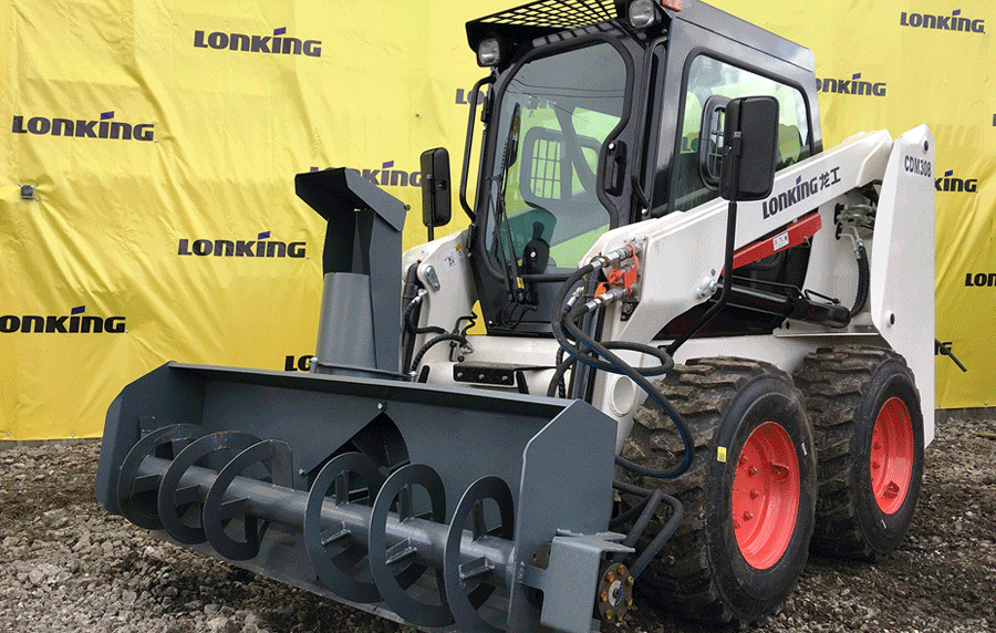 交机时刻丨“小个头,大神通”龙工滑移装载机顺利交付